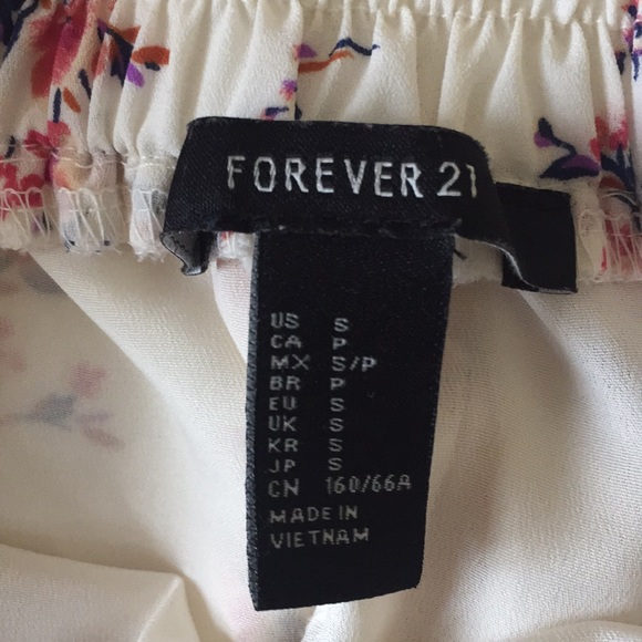 Flowy Floral Shorts - Picture 3 of 3